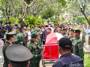 Menhan Sjafrie Pimpin Upacara Pemakaman Ryamizard Ryacudu di TMP Kalibata