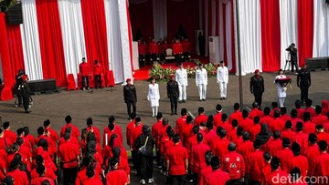 PDIP soal Ekonomi Indonesia: Utang Dibayar Utang, Gali-Tutup Lubang