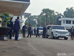 Prabowo Melayat Eks Menhan Ryamizard Ryacudu di Kemhan