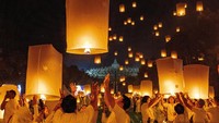 Ribuan Lampion Terangi Langit Borobudur Saat Waisak