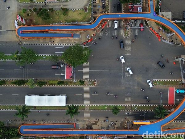 Skywalk Tegar Beriman Jadi Ikon Baru Cibinong