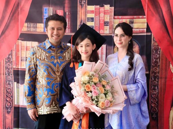 Bak Kembaran Sang Mama, Potret Cantik Putri Arumi Bachsin yang Baru Lulus SD