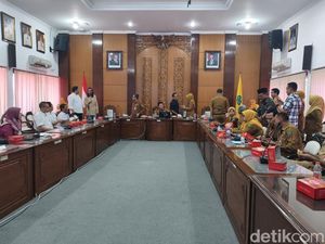 Bupati Subandi Bentuk Satgas Percepatan Penyelesaian Dampak Lumpur Lapindo