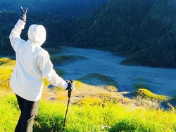 Suhunya 2 Derajat Celcius, Savana di Gunung Rinjani Diselimuti Es