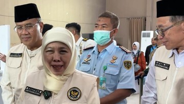 Layanan Corridor Gate Percepat Embarkasi Jemaah Haji, Khofifah Puji Imigrasi