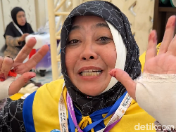 Video Fenomena Baju Berlapis Jemaah Haji Saat Pulang ke Tanah Air