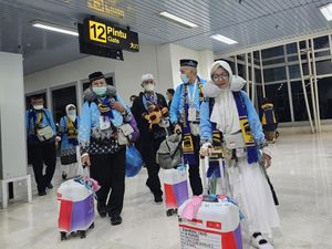 391 Jemaah Haji Kloter 1 Debarkasi Makassar Tiba di Bandara Sultan Hasanuddin