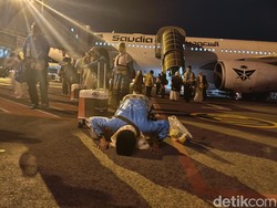 1.517 Jemaah Haji Debarkasi Surabaya Tiba di Bandara Juanda
