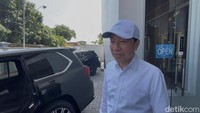 Datangi Klinik Ponakan di Solo, Jokowi Luangkan Waktu Periksa Gigi dan Mulut