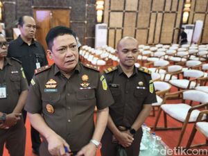 Pesan Khusus Dedi Mulyadi untuk Kajati Jabar Sutikno