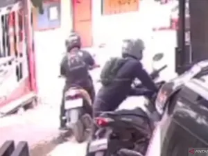 Viral Maling Kepergok Curi Motor di Jaktim hingga Todongkan Pistol