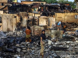 Warga Cerita Detik-detik Api Menjalar Cepat Saat Kebakaran di Kemayoran Jakpus