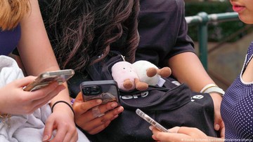 Larangan Media Sosial Anak-anak di Malaysia Panen Kritik