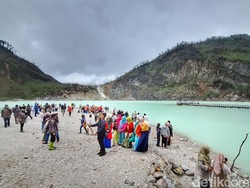Libur Iduladha 2026, 17 Ribu Wisatawan Padati Kawah Putih