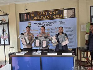 Maling Modus Jamin iPhone Replika di Tebet Jual Motor Hasil Curian ke Dealer