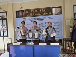 Maling Modus Jamin iPhone Replika di Tebet Jual Motor Hasil Curian ke Dealer