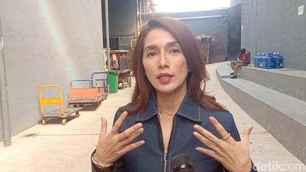 Ussy Sulistiawaty Ambil Keputusan Berat: Tutup Usaha Nasi Bejek