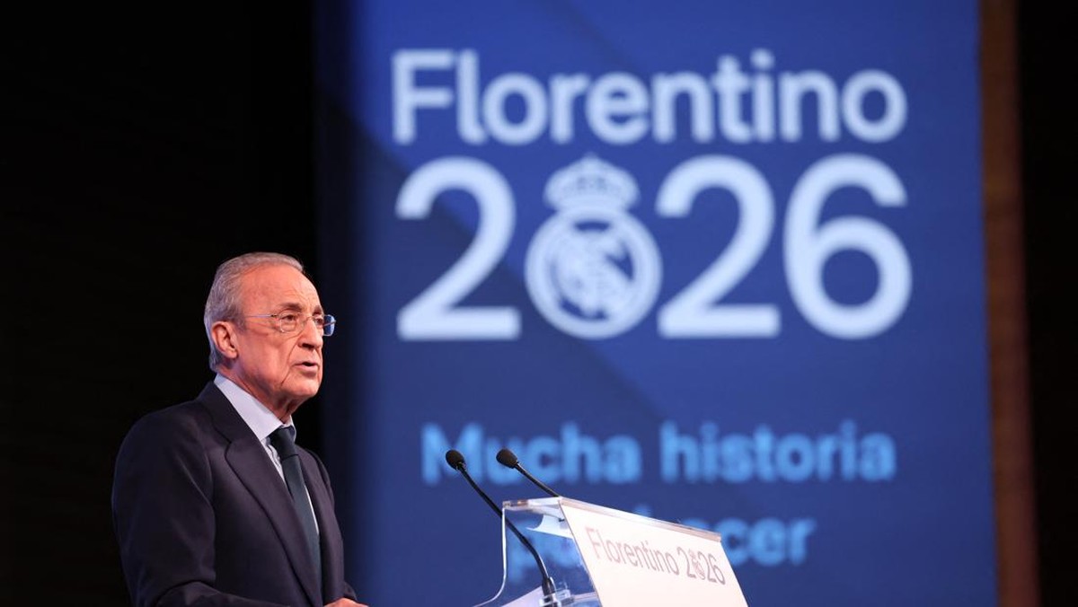 Presiden Real Madrid Florentino Perez akan umumkan pemain baru hari Kamis. (REUTERS/Violeta Santos Moura)