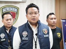 Emak-emak Maling di Rumah Kosong Jakbar, Gasak Motor hingga Tabungan Umrah