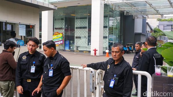 Kantor BGN Digeledah Kejagung, Akses Gedung Ditutup