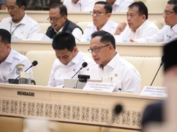 Mendagri Paparkan Langkah Strategis Sehatkan BUMD di Hadapan DPR