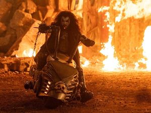 Sutradara Sebut Jason Momoa Paling Pas Jadi Lobo