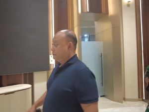 Video: Raut Dadan Cs Saat Dijemput Paksa Kejagung