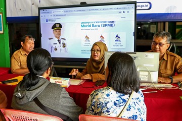 Dinilai Lebih Adil, SPMB Kota Surabaya 2026 Terintegrasi Adminduk