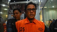 KPK Tahan Anggota Komite Proyek dalam Kasus Korupsi Gedung Lamongan
