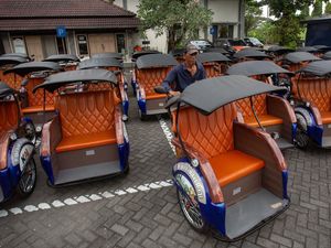 Puluhan Bentor Dimusnahkan, Diganti Becak Listrik