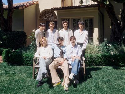 7 Foto BTS ala Family Portrait Buat Festa 2026