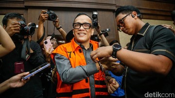 Eks Wamenaker Noel Dihukum Bayar Rp 3,435 Miliar
