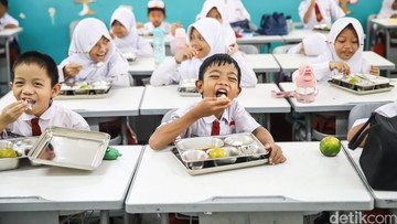 MBG Tetap Jalan di Tengah Bayang-bayang Korupsi
