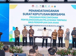 Mensos Teken SKB Layanan Terpadu bagi Perempuan & Anak di DKI Jakarta