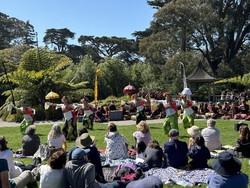 Alunan Gamelan dan Tari Bali Membius Ratusan Pengunjung San Francisco Botanical Garden