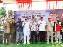 Andre Rosiade Resmikan Area Parkir Truk Bypass Pelabuhan Teluk Bayur