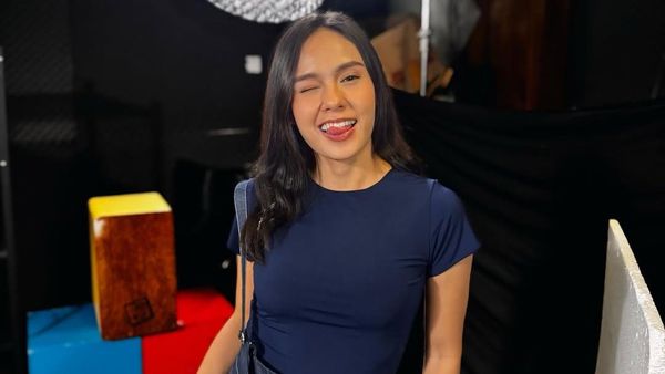 Angie Ang Hobi Belanja, Punya Siasat Biar Lemari Gak Penuh