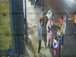 Viral Badut di Tuban Tertabrak Malah Ditampar-Diminta Sujud Pemotor