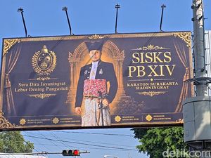 LDA Keraton Solo Pasang Lagi Baliho SISKS Mangkubumi, Ukuran Lebih Gede