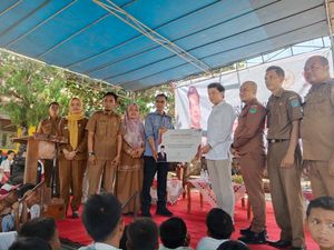 Legislator Gerindra Salurkan PIP dan Sosialisasi 4 Pilar di Ogan Ilir