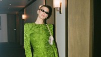 Sepatu Valentino Rp 18 Juta Viral Mirip Kuku Babi, Dipakai Hailey Bieber