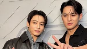 Gantengnya Kelewatan, Jungkook BTS & Mingyu SEVENTEEN Bersatu di Jepang