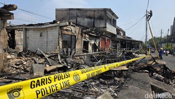 Lokasi Kebakaran Maut Dekat Stasiun Tanah Abang Digaris Polisi