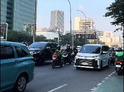 Video: Jelang Timnas Indonesia Vs Oman, Lalin Sekitar GBK Mulai Padat