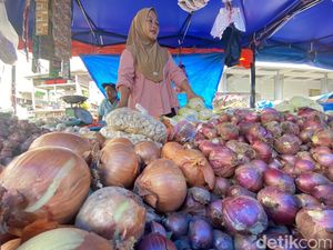 Stok Menipis, Bawang Merah di Pasar Lakessi Parepare Tembus Rp 50 Ribu/Kg