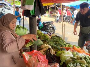 Harga Sayur di Pasar Peterongan Semarang Terus Naik, Pedagang: Mahalnya Stabil