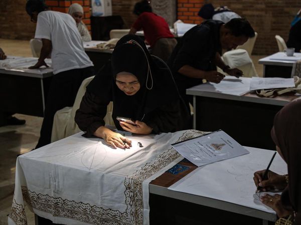 Pelatihan Batik Gratis Dorong Pelestarian dan Kemandirian Ekonomi