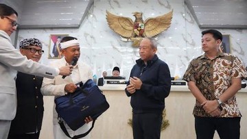 KDM Janji Bakal Kasih Rp 2 Miliar Kalau Persib Menang Tahun Depan