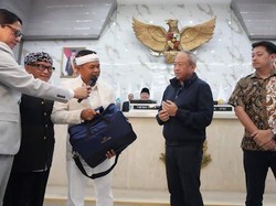 KDM Janji Bakal Kasih Rp 2 Miliar Kalau Persib Menang Tahun Depan
