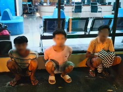 Patroli Brimob Polda Metro, Pemuda Bawa Sabu-sabu Diringkus